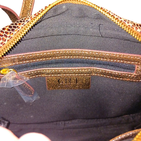 NEW Gili Crossbody Snake Embossed Genuine Leather Purse with Wallet - Picture 12 of 16